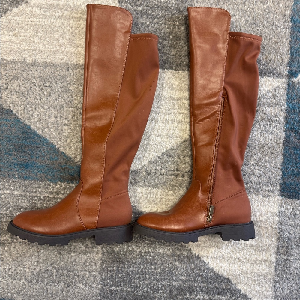 Brown Knee-High Women's Boots size 7